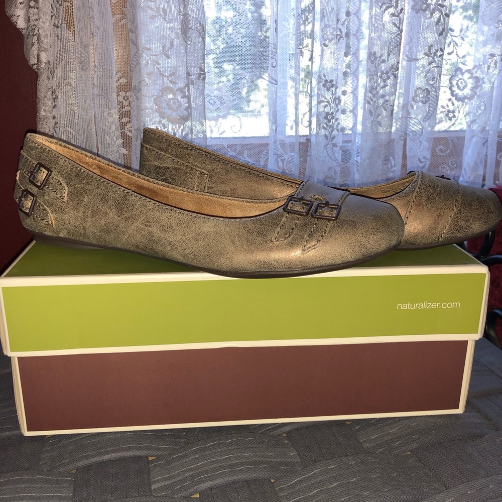 Naturalized shoes